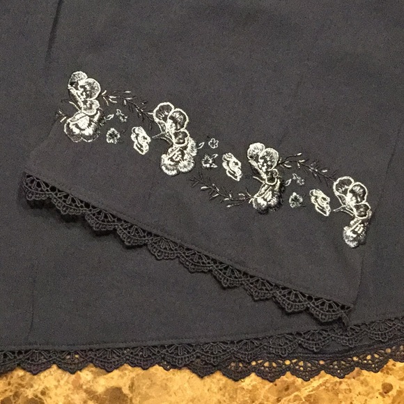 Relaxed Fit Peasant Blouse/Tunic - Picture 3 of 7